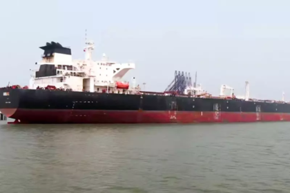 भारत से मुंह मोड़ा! ईरानी तेल का टैंकर चीन की ओर, पैसे के झगड़े में फंसा डील